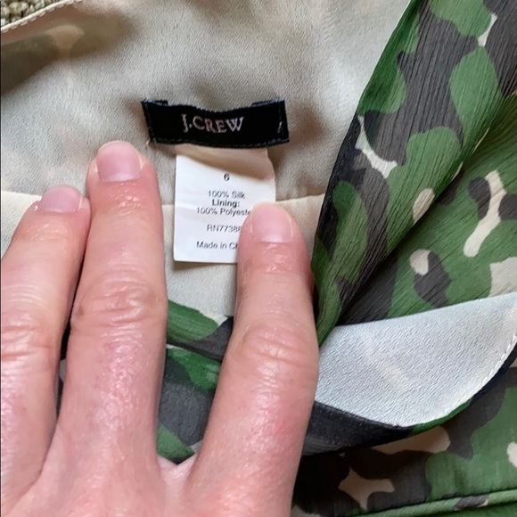 JCrew camo silk top size small - Picture 2 of 4